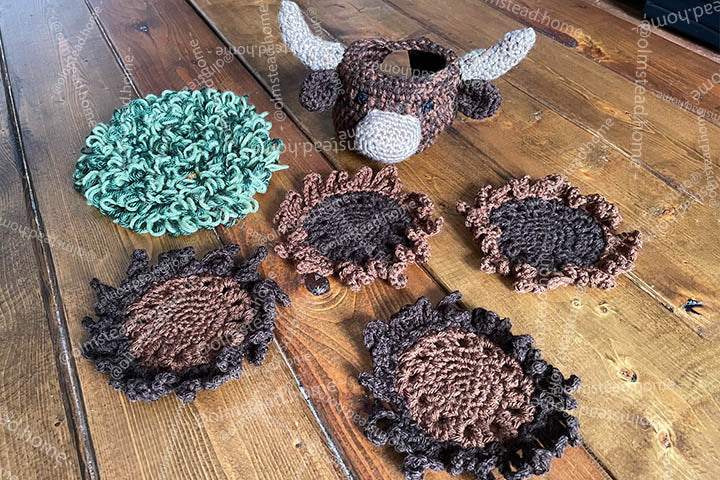 Mungo Crochet Cow Coaster Set